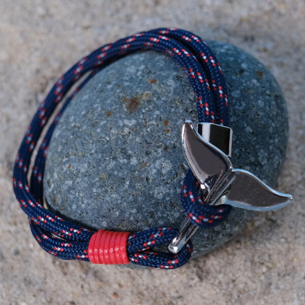 The Tailfin Bracelet